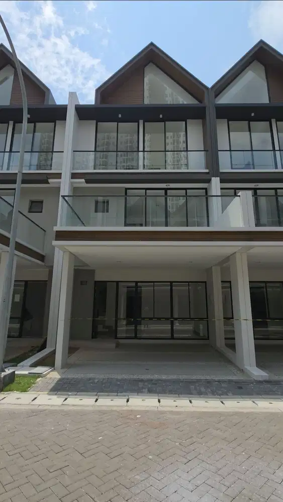 Disewakan Rumah Osaka PIK 2 Luas 6x10 3 Lantai 3 Kamar 85 Jt/Thn!