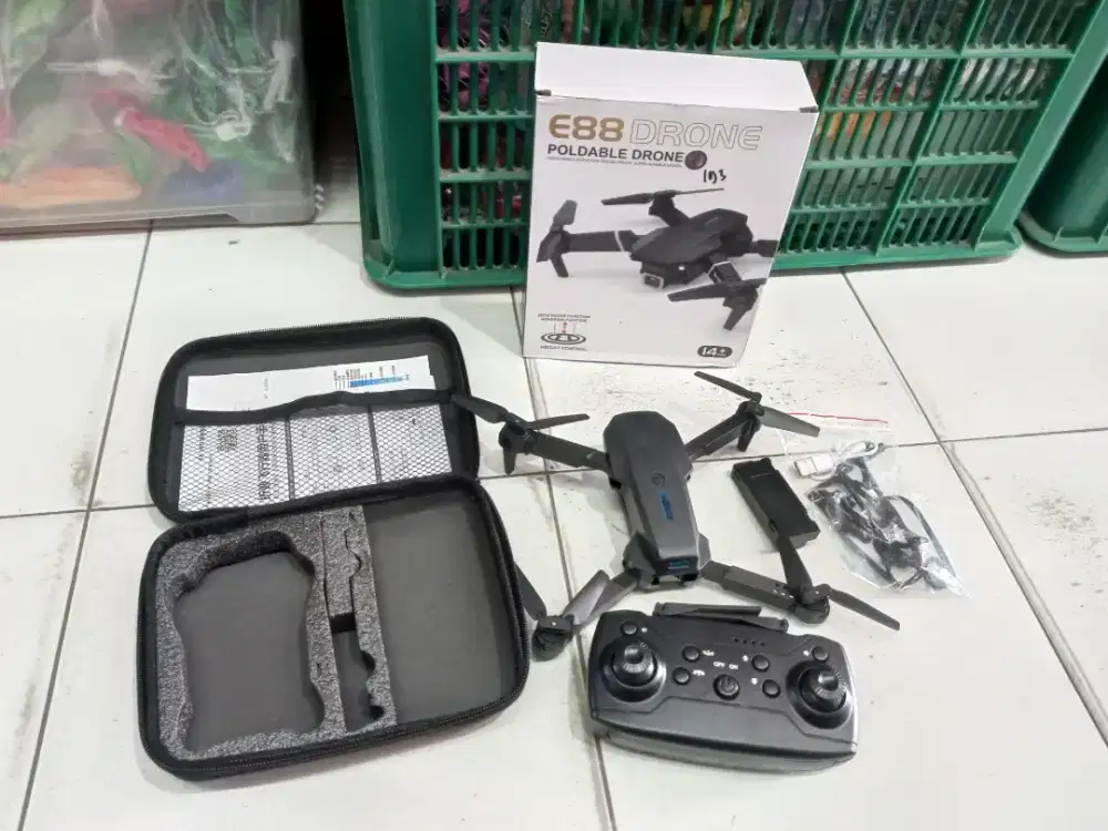 Mainan Anak Drone Kamera E88