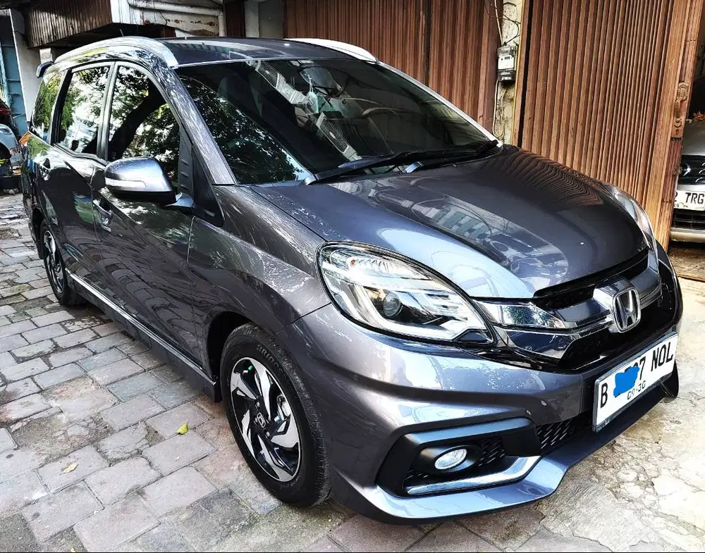 Mobilio RS CVT 2015 Abu2 Tgn1 KM 74Rb Record STNK 09/26 Mulus TDP 15Jt