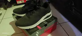 Sepatu skechers uno 2 vacationer