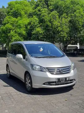 Freed E PSD matic AT 2012