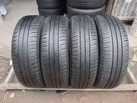 Ban bekas 205/60 R17 Dunlop Enasave