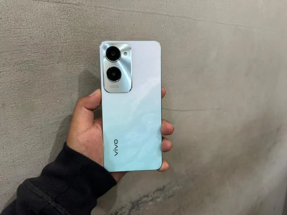 Vivo y18 4/64gb mulus 1000% seperti baru fullset garansi
