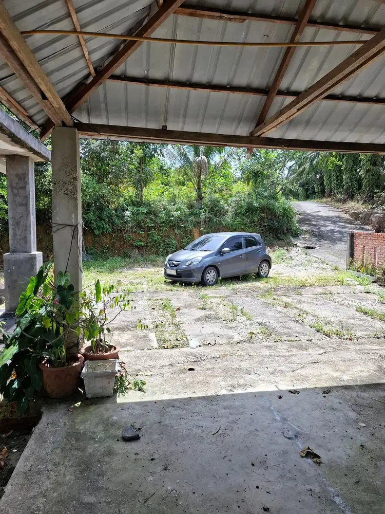 Tanah 2000m2 plus rumahnya siap huni, luas ada kolam di kulim PKU