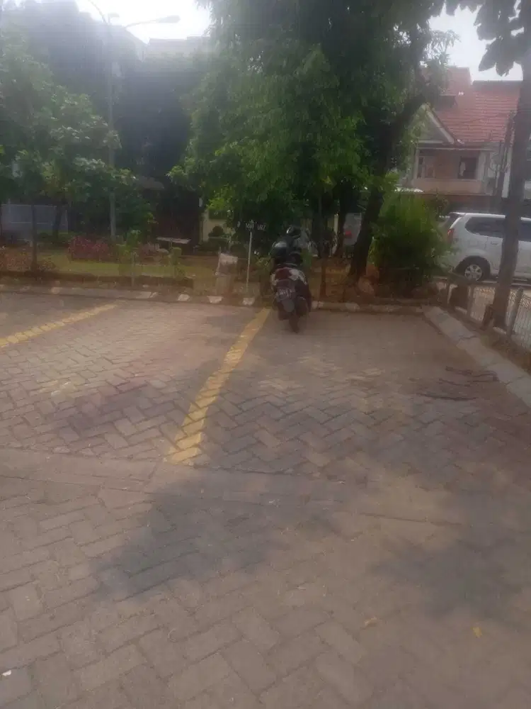 DIJUAL CEPAT RUMAH 2 (DUA) LANTAI DI TAMAN PALEM LESTARI