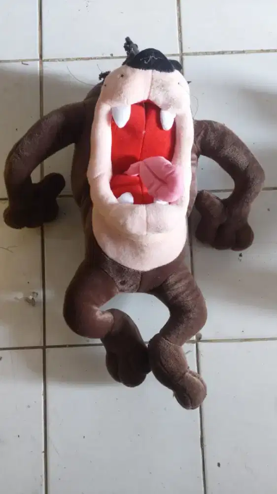 Boneka Tazmanian Devil size XL tinggi 60 cm