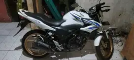 FS CB 150 R 2013