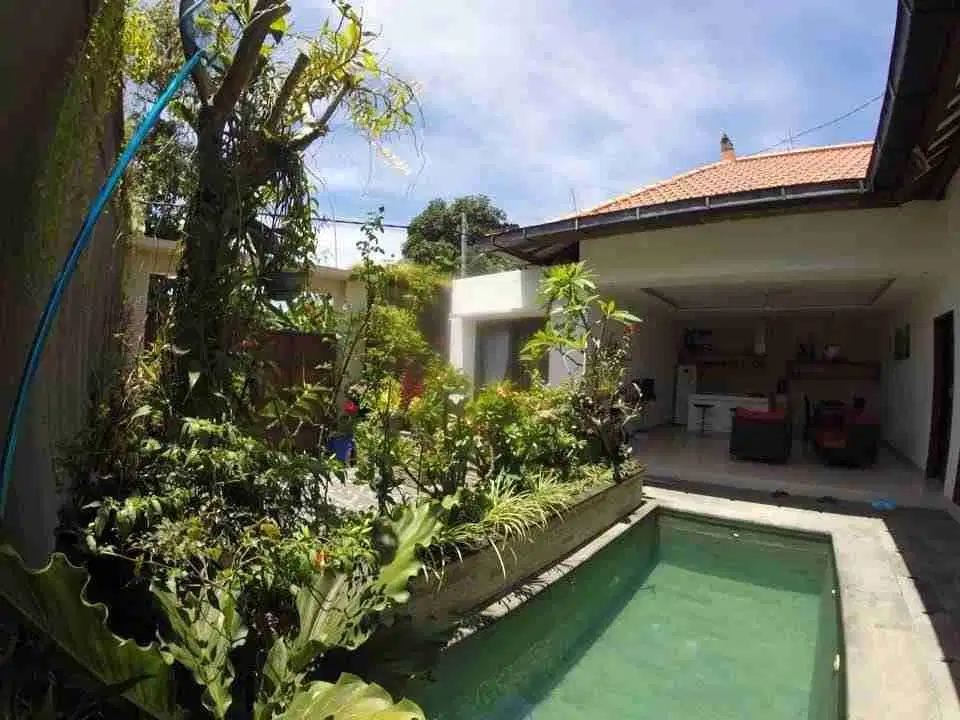 DI JUAL 3 KT VILLA KEROBOKAN KESAMBI