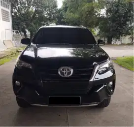 Fortuner VRZ 2.4 2020 KM Low