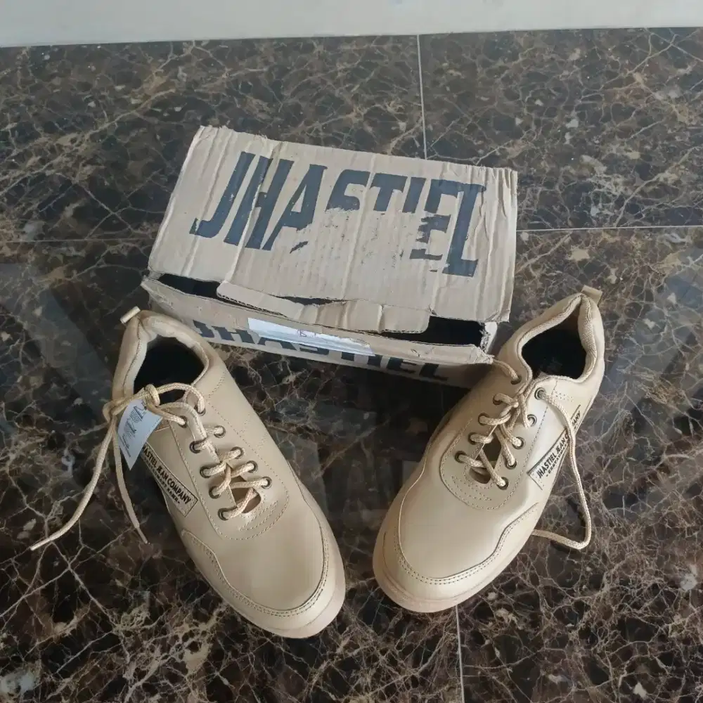 JUAL CEPAT SEPATU CANVAS CREAM