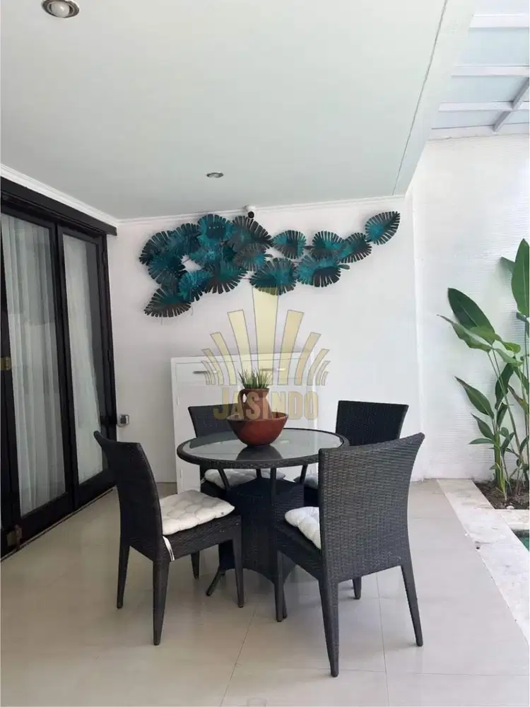 DIJUAL/DISEWAKAN VILLA DI LOKASI STRATEGIS DAN PREMIUM SEMER KEROBOKAN