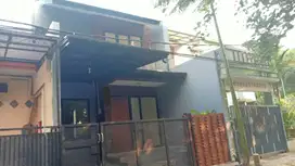 Dijual Cepat Rumah di Kencana Loka BSD
