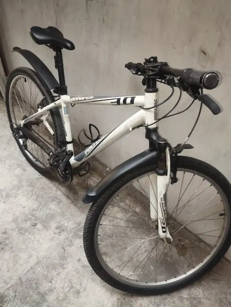 Sepeda gunung (MTB) Monarch 3 Alloy