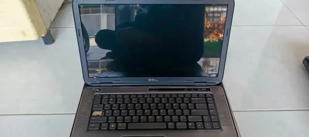 Laptop Dell spx dengan speck core i7, kondisi hidup