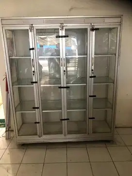Etalase Rak Kaca Banyak Varian