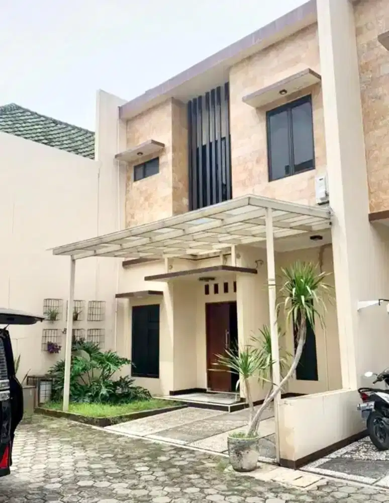 Dijual rumah 2 lantai cluster Cirendeu Ciputat dekat MRT Lebak Bulus