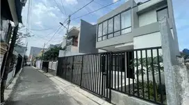 Dijual rumah siap huni ditebet
