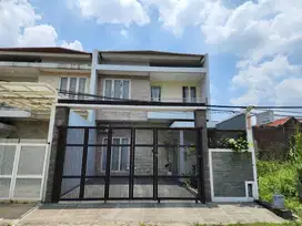 RUMAH DI JALAN DUKUH KARANGAN 39, BABATAN, WIYUNG SURABAYA