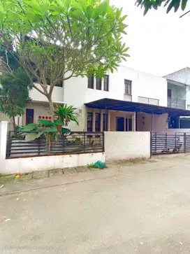 TITIHAN PERMATA BINTARO RUMAH HOMIE TERAWAT SIAP HUNI MALEO EMERALD