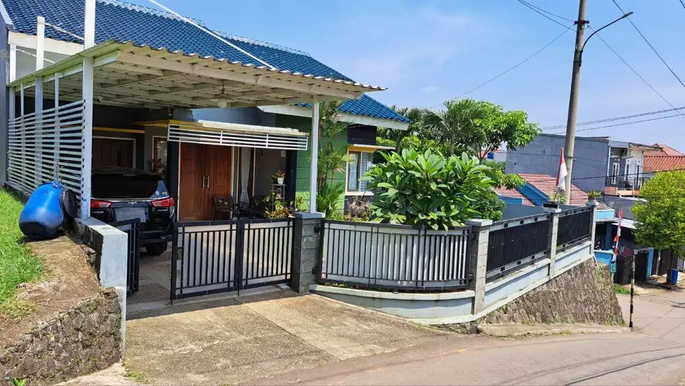 DIJUAL RUMAH CANTIK DAN LUAS