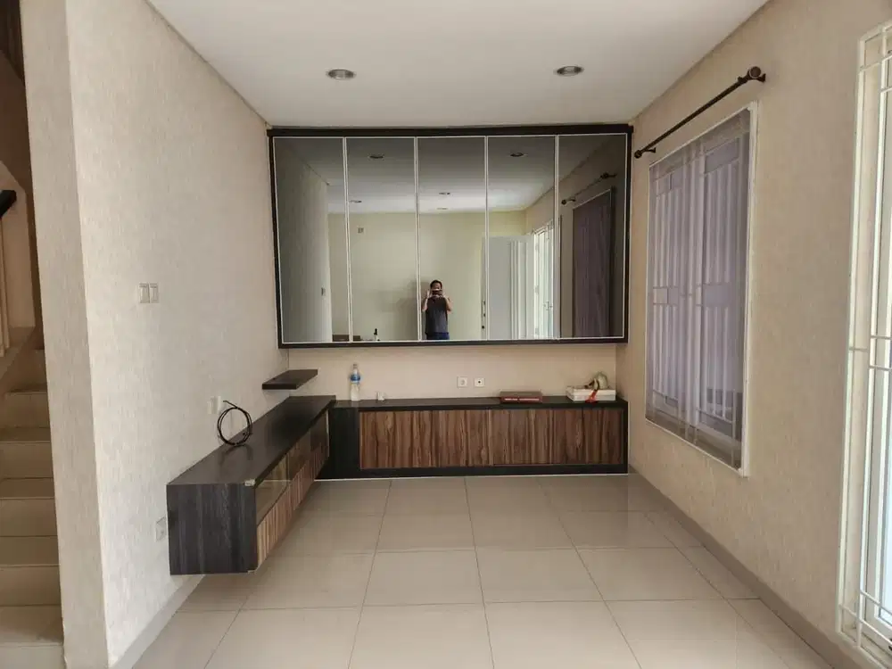 Sewa cepat rumah PIK 2lt semi furnish dekat tzu chi school semi furnis