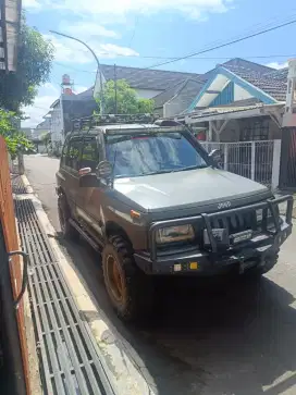 Jual suzuki vitara custom offroad 1993