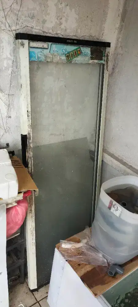 Jual pintu showcase Polytron tinggi yg 5 rak