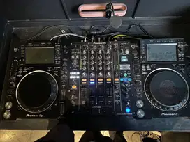 Paket DJ Premium Pioneer: 1x DJM-900NXS2 & 2x CDJ-2000NXS2