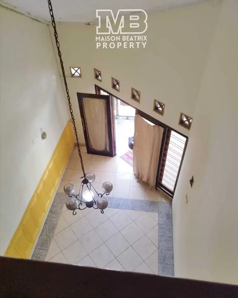 DISEWAKAN RUMAH SIAP HUNI DI GRIYA LOKA 4KT DEKAT PASAR MODERN