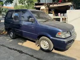 Toyota kijang kapsul 2002