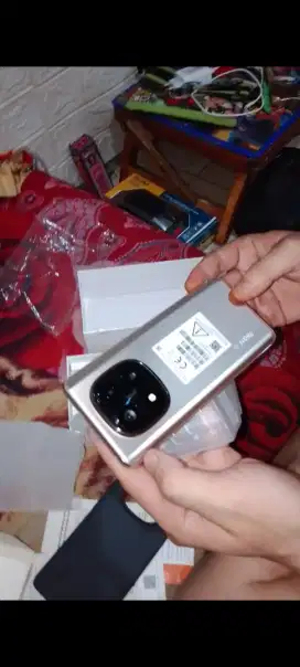 Redmi Note 14 Pro Plus 5G Sans Gold ram 12/512 GB