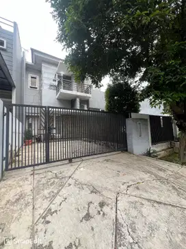 Rumah Tingkat Anggrek loka Harga Dibawah pasar BSD