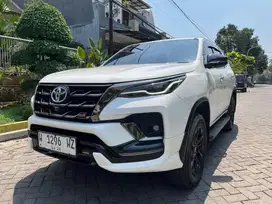 TOYOTA FORTUNER VRZ 2.8 AT TAHUN 2023 ISTIMEWA