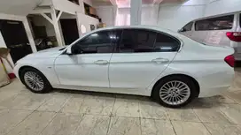 BMW 320i 2015 Bensin