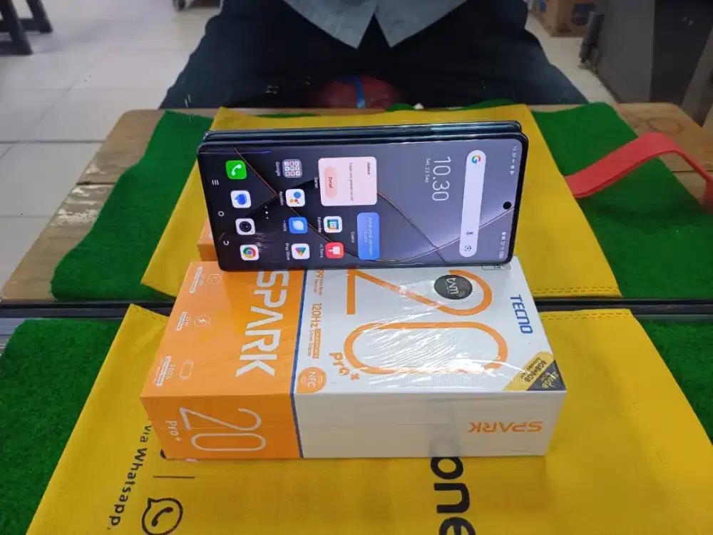 Tecno Spark 20 pro plus 8/256 GB mulus sperti Baru lengkap