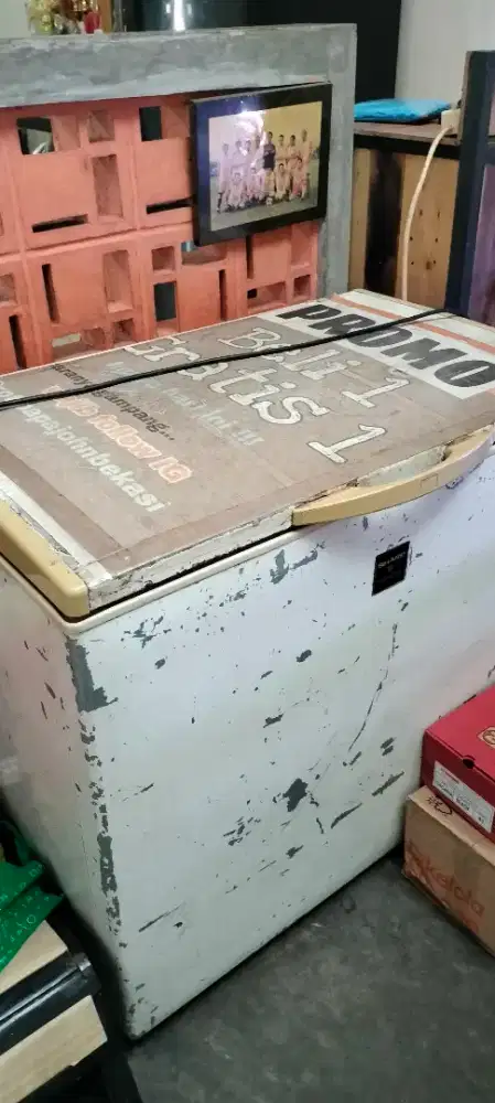 Frezer Sharp 200 L