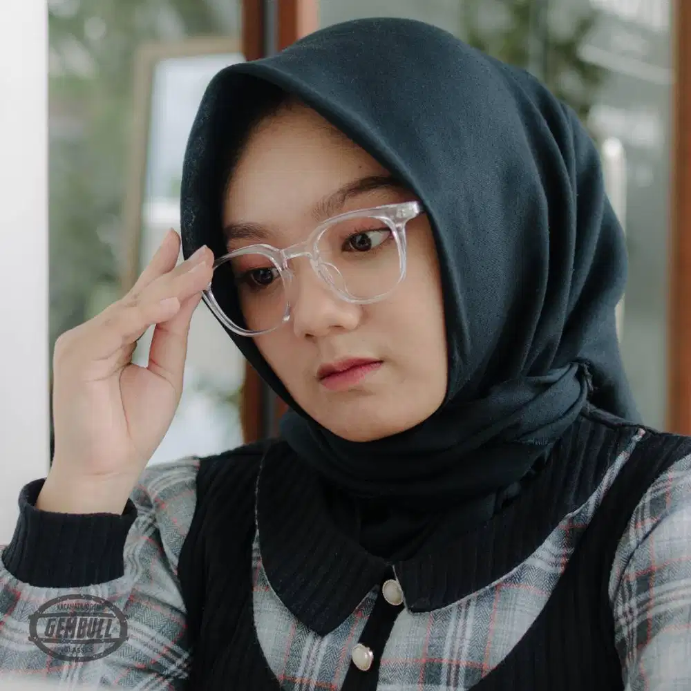 Gembull Umy-Kacamata Oval Polos dan Simple Cocok Untuk Minus-Balini 01