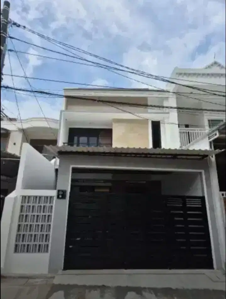 DIJUAL RUMAH BARU ! DI KOMPLEK TAMAN BUARAN PENGGILINGAN JAKARTA TIMUR