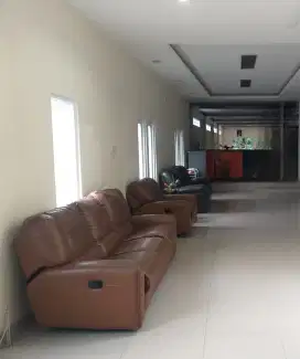 Dijual gedung 3lantai 1100m2 Jl. Riau