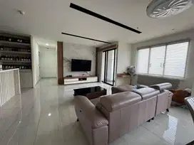 DISEWAKAN APARTEMEN FULL FURNISHED LUAS NYAMAN DAN SIAP HUNI