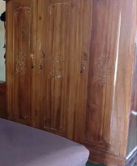 LEMARI JATI JEPARA