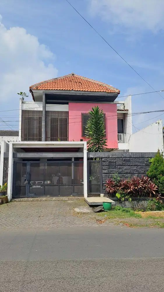 Dijual Cepat Rumah 2 Lantai Full Perabot di Sawojajar 1 Kota Malang