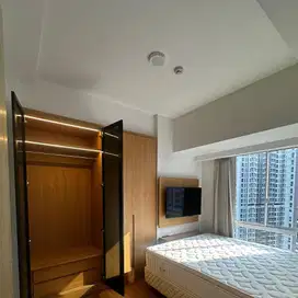 sewa mewah apartemen tokyo riverside pik 2 type 2br furnish