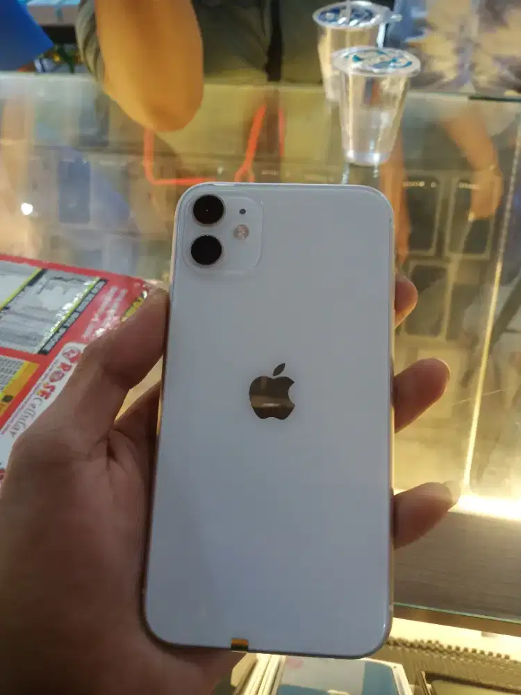 PROMO CICILAN HP IPHONE 11 64GB LIKE NEW