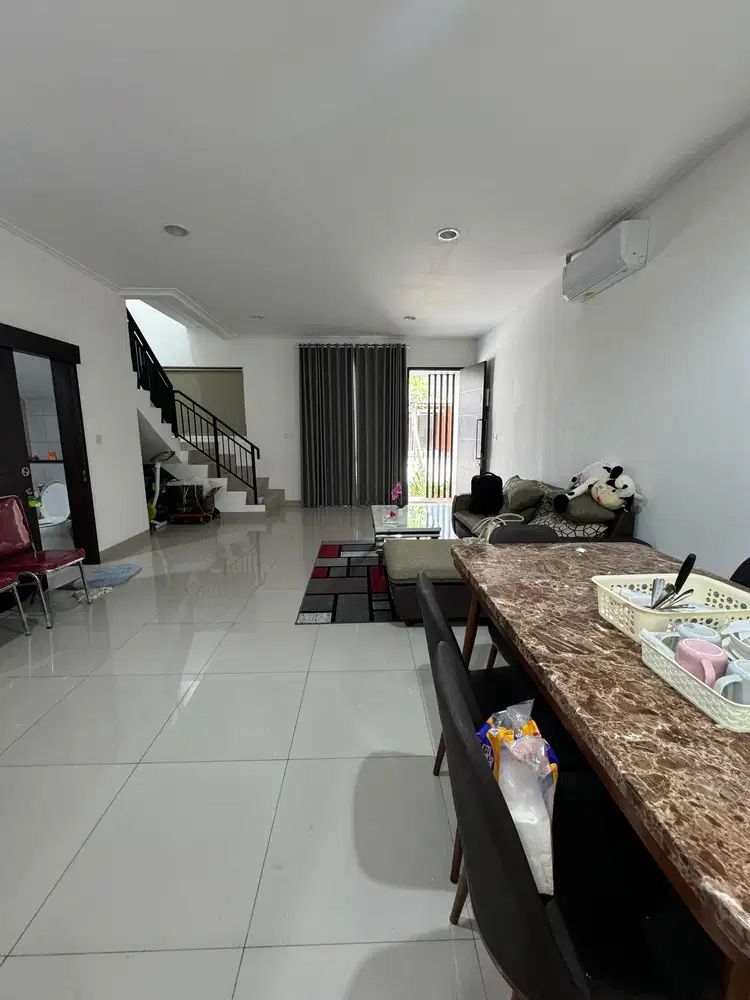 DISEWAKAN!, Rumah 6x15 di pantai indah kapuk
