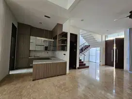 Rumah Golf Island PIK Mozart 8x25 Hazel Semi-furnish 300JT/TAHUN NEGO