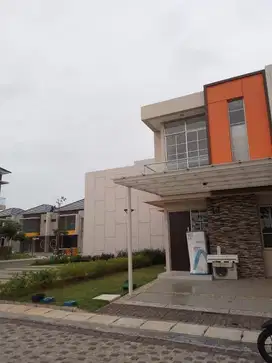 DISEWAKAN RUMAH MURAH POSISI HOOK di PIK2