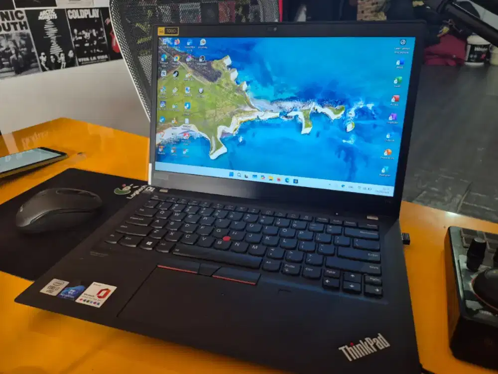 Laptop Lenovo Thinkpad T14s Touchscreen istimewa (Harga Baru 24jt)