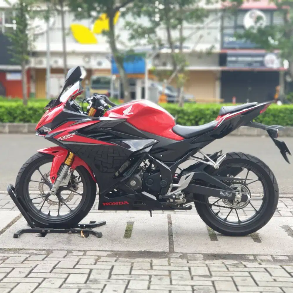 HONDA NEW CBR150R MERAH 2023 KM 3K PAJAK PANJANG LIKE NEW