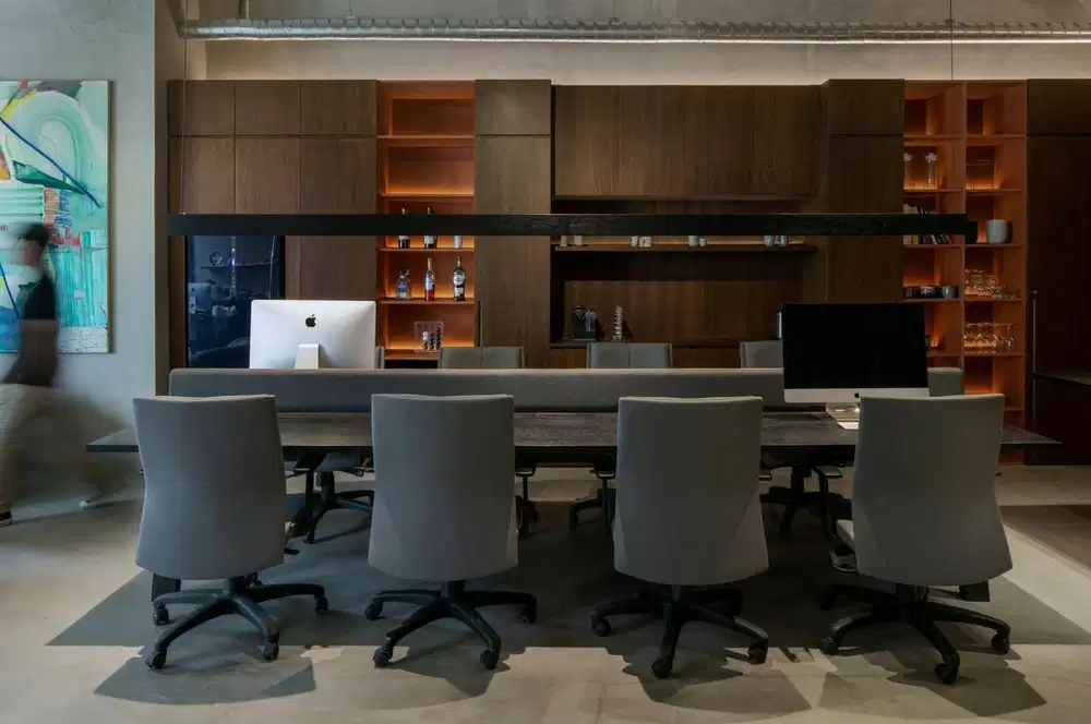 SEWA KANTOR TREASURY TOWER FURNISH LUAS 143 SQM